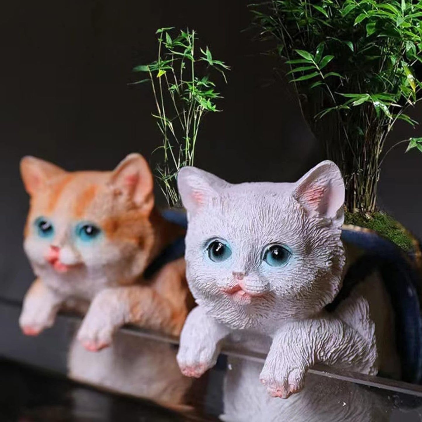 Cat hanging toy
