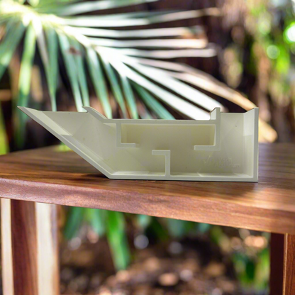 Bottom cave | Hiding spot | VAC006